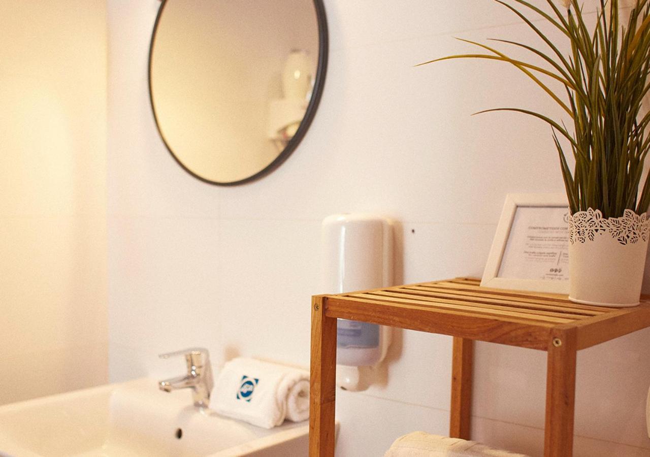 Isa Sevilla Suites Luaran gambar