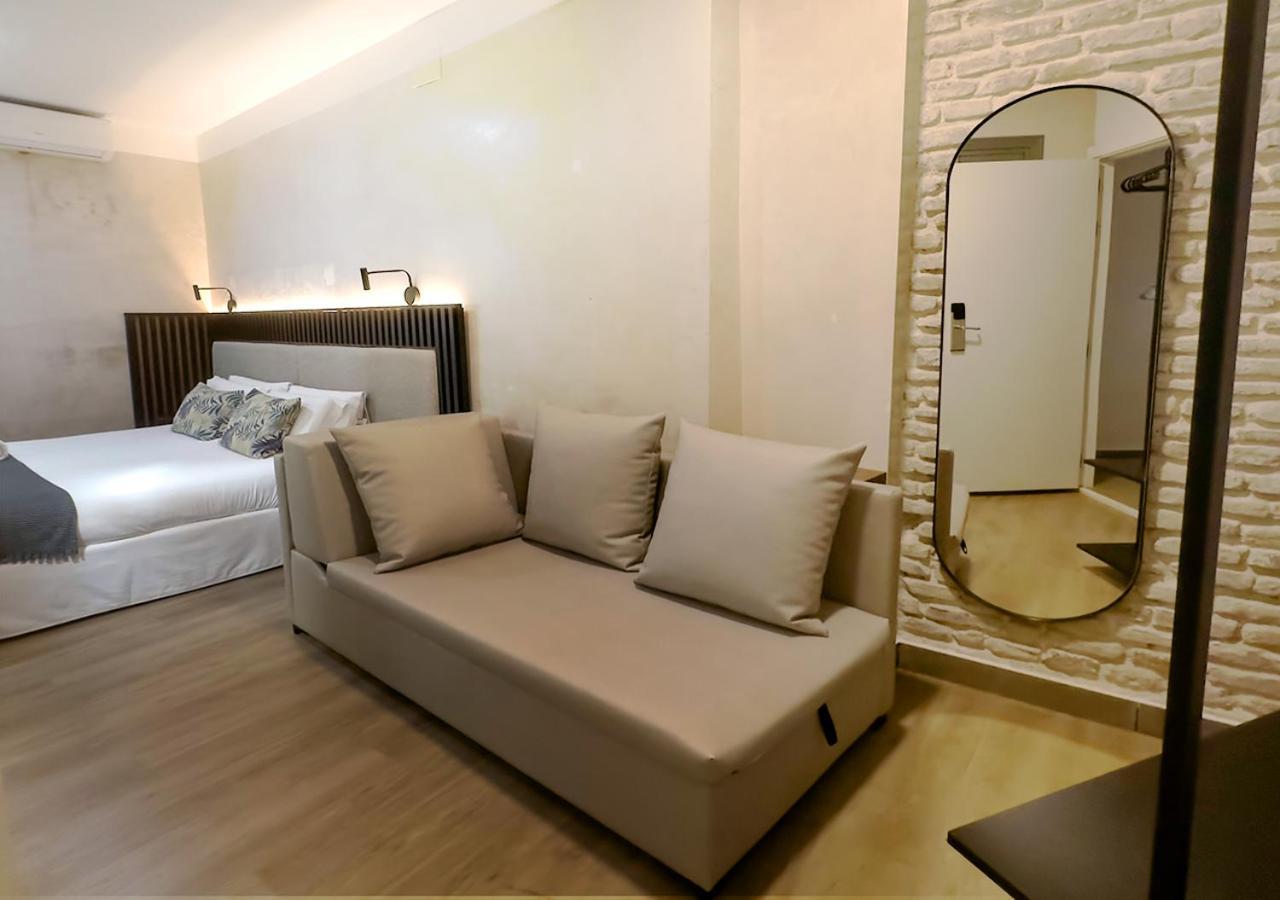 Isa Sevilla Suites Luaran gambar